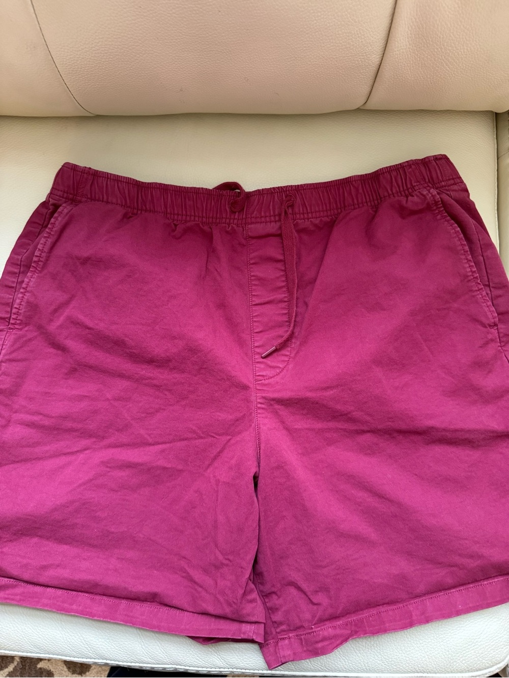 Men’s large GAP shorts